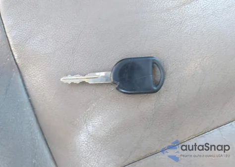 2004 Ford Crown Victoria Lx из США, поврежденный, VIN 2FAFP74W74X158488